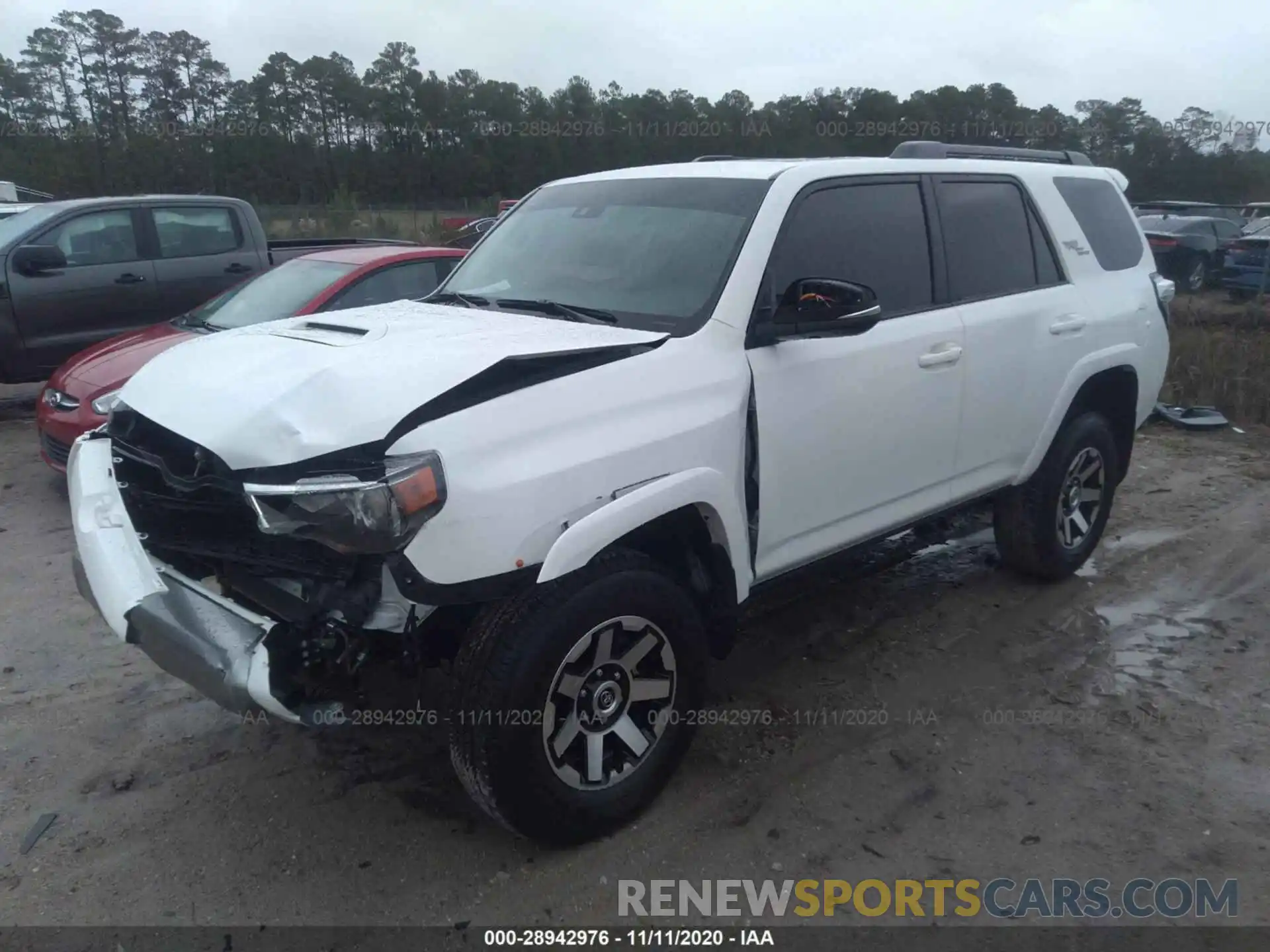 2 Photograph of a damaged car JTEBU5JR5L5828202 TOYOTA 4RUNNER 2020