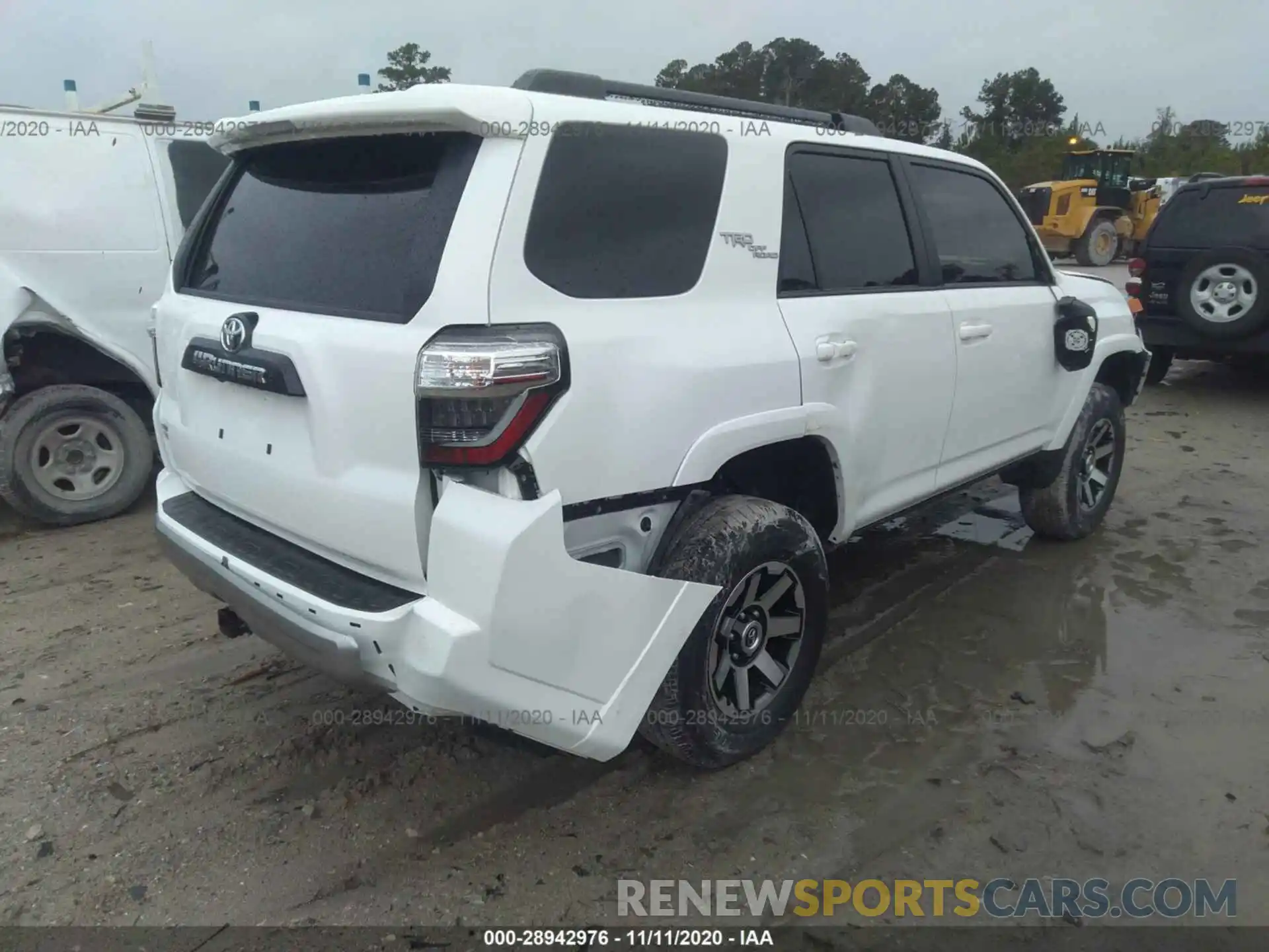 4 Photograph of a damaged car JTEBU5JR5L5828202 TOYOTA 4RUNNER 2020