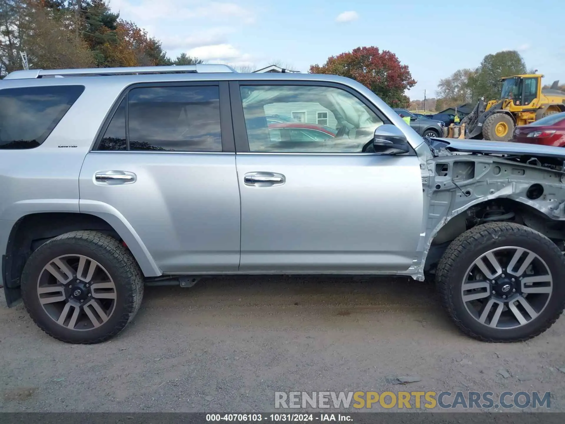 14 Photograph of a damaged car JTEBU5JR5L5833450 TOYOTA 4RUNNER 2020