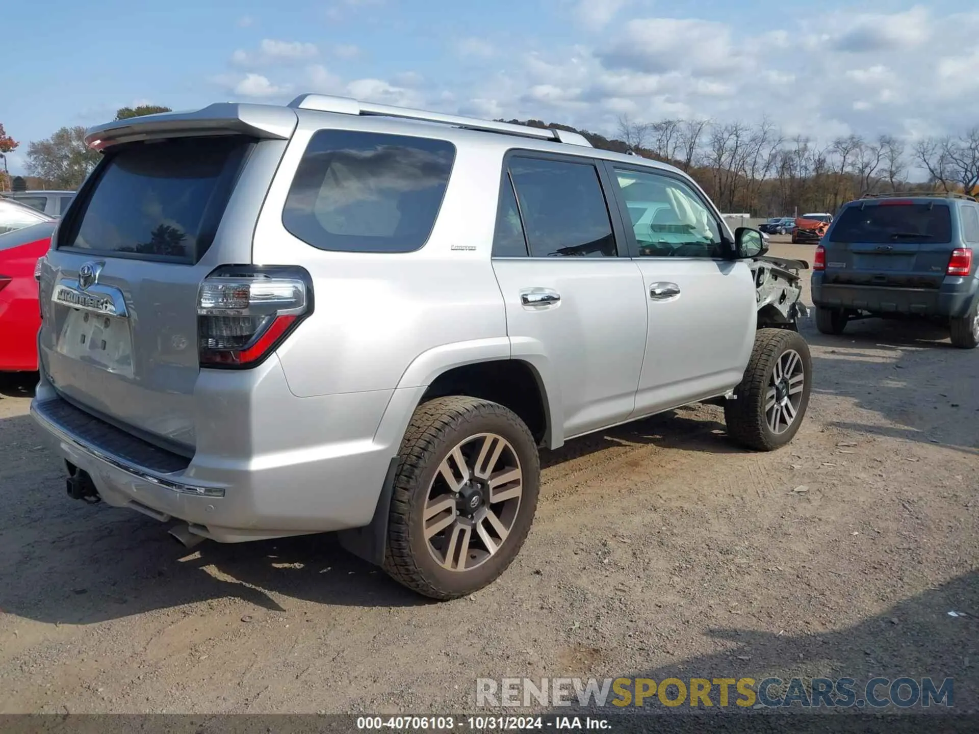4 Photograph of a damaged car JTEBU5JR5L5833450 TOYOTA 4RUNNER 2020