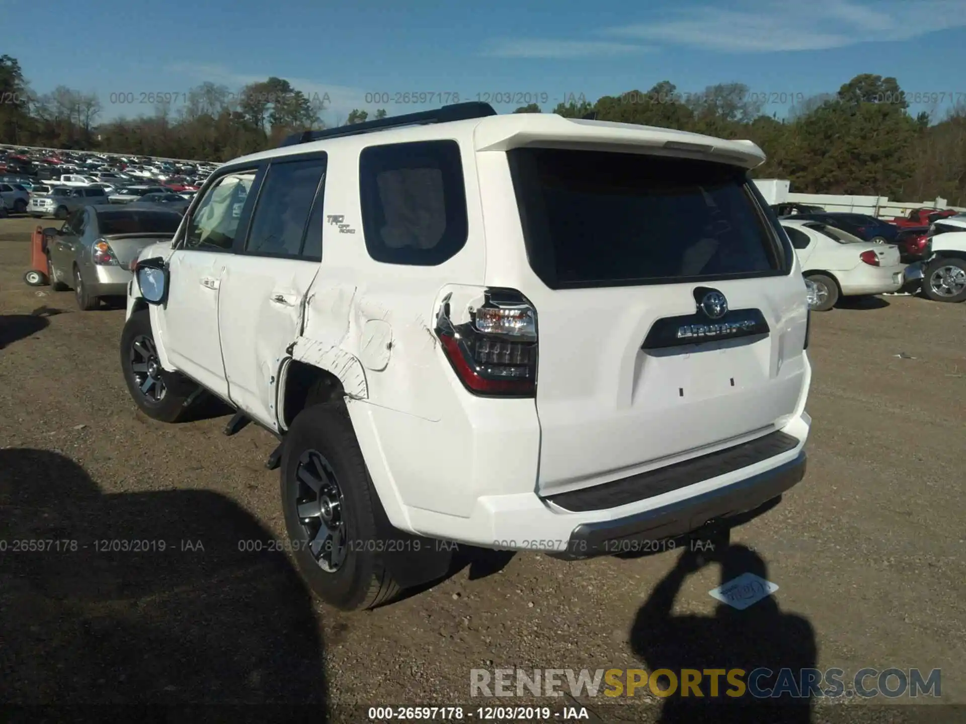 3 Photograph of a damaged car JTEBU5JR6L5745619 TOYOTA 4RUNNER 2020