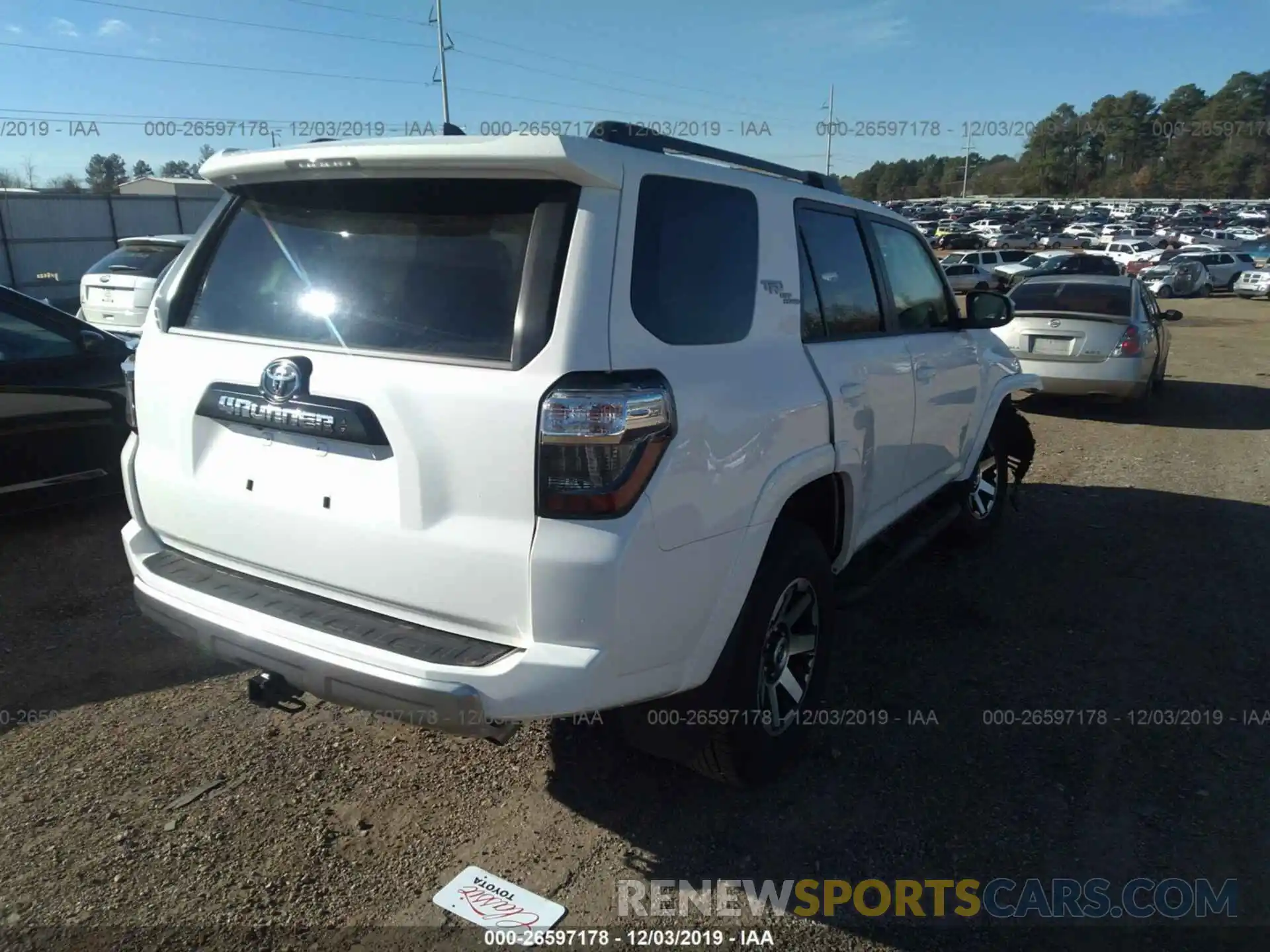 4 Photograph of a damaged car JTEBU5JR6L5745619 TOYOTA 4RUNNER 2020