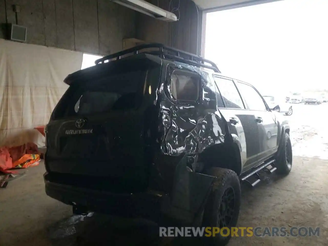 4 Photograph of a damaged car JTEBU5JR6L5749444 TOYOTA 4RUNNER 2020