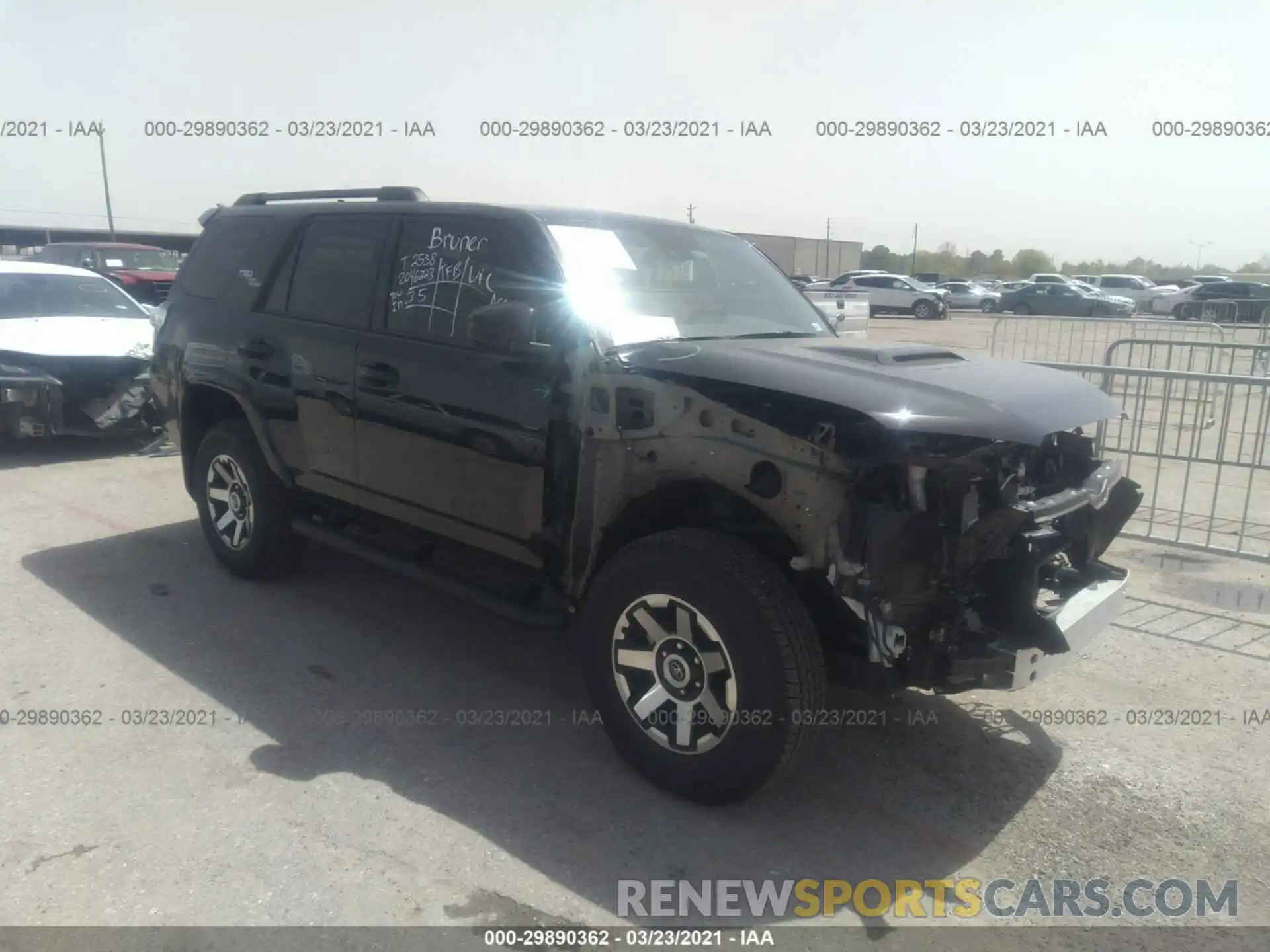 1 Photograph of a damaged car JTEBU5JR6L5750528 TOYOTA 4RUNNER 2020