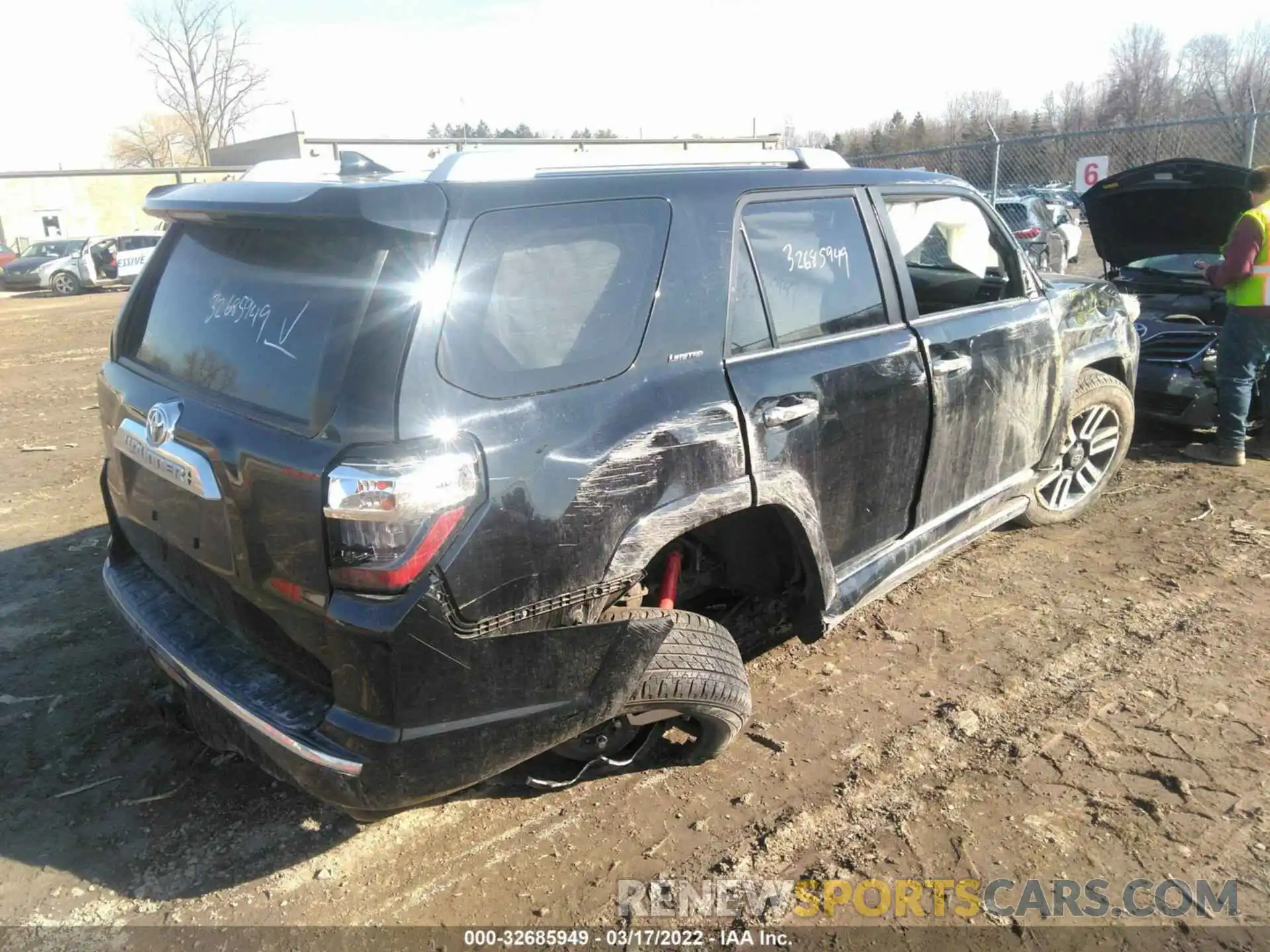 4 Photograph of a damaged car JTEBU5JR6L5753297 TOYOTA 4RUNNER 2020