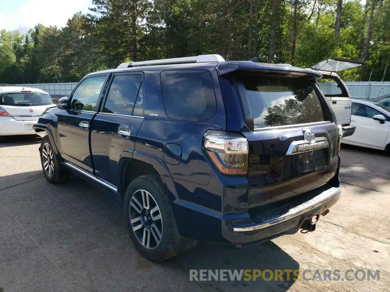 3 Photograph of a damaged car JTEBU5JR6L5770360 TOYOTA 4RUNNER 2020