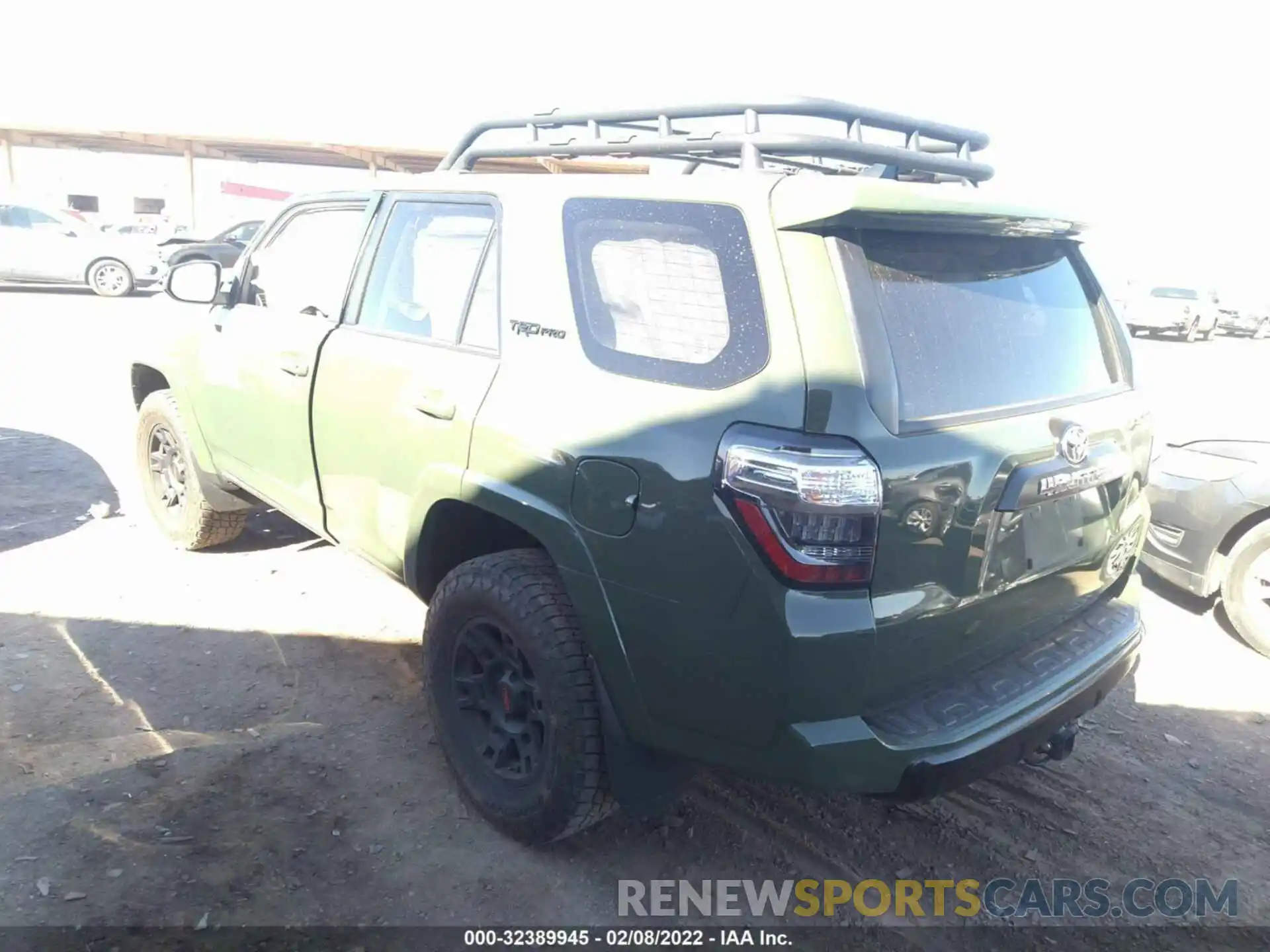 3 Photograph of a damaged car JTEBU5JR6L5771332 TOYOTA 4RUNNER 2020