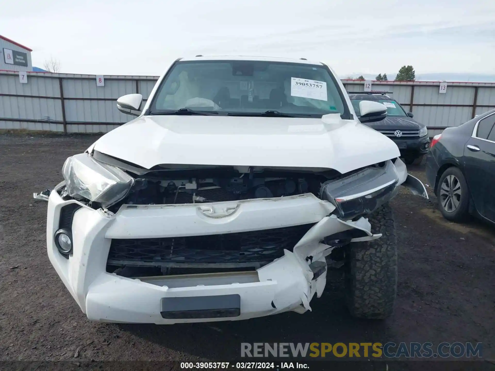 12 Photograph of a damaged car JTEBU5JR6L5778099 TOYOTA 4RUNNER 2020