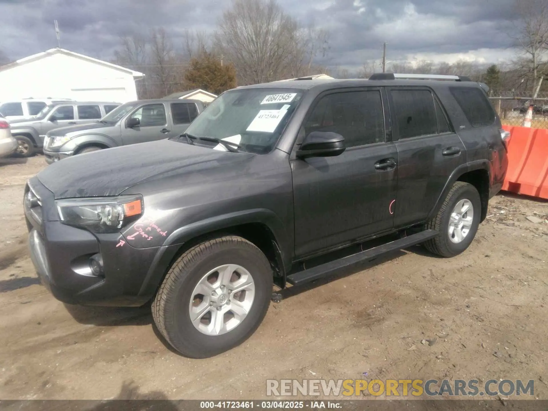 2 Photograph of a damaged car JTEBU5JR6L5782542 TOYOTA 4RUNNER 2020
