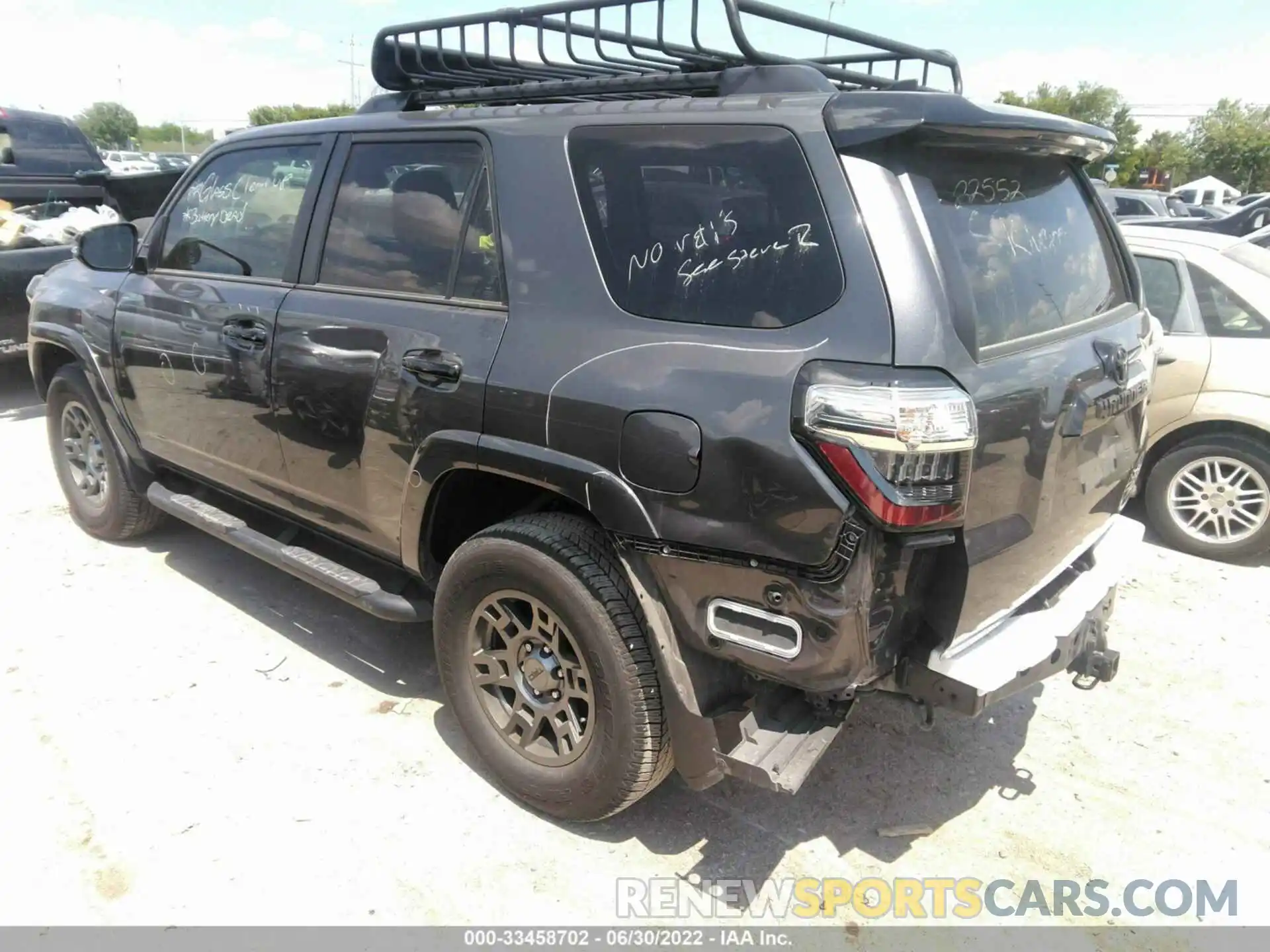 3 Photograph of a damaged car JTEBU5JR6L5796330 TOYOTA 4RUNNER 2020