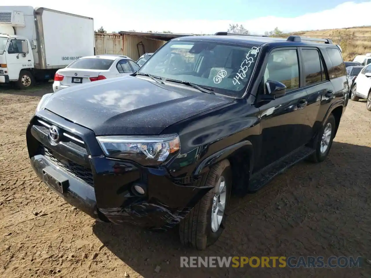 2 Photograph of a damaged car JTEBU5JR6L5797333 TOYOTA 4RUNNER 2020