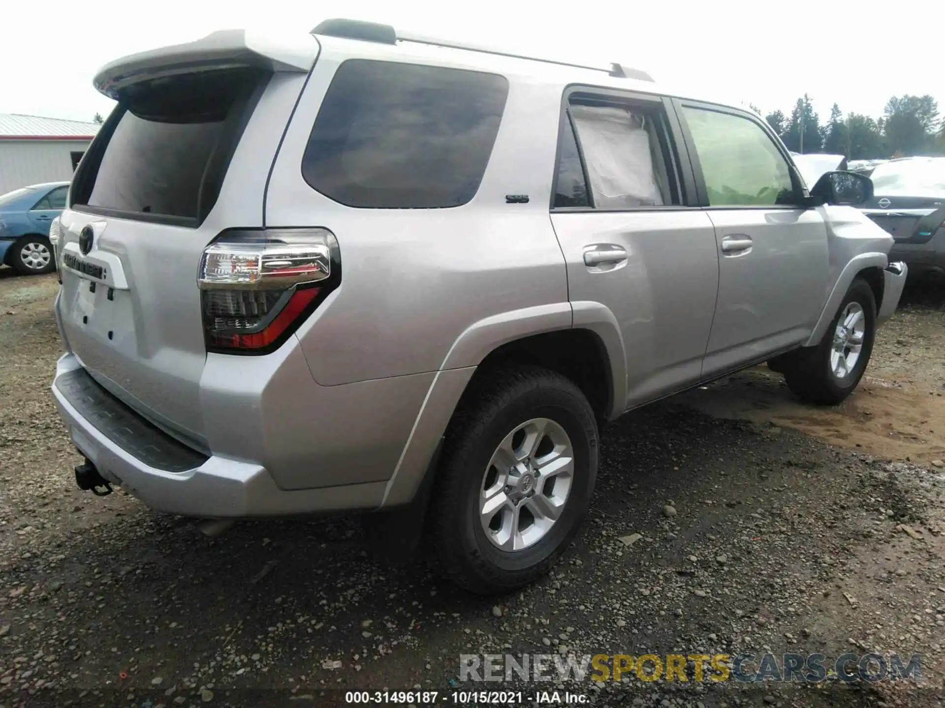 4 Photograph of a damaged car JTEBU5JR6L5802823 TOYOTA 4RUNNER 2020