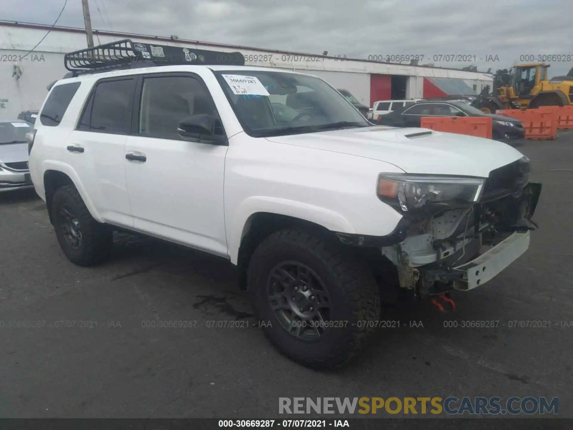 1 Photograph of a damaged car JTEBU5JR6L5802949 TOYOTA 4RUNNER 2020