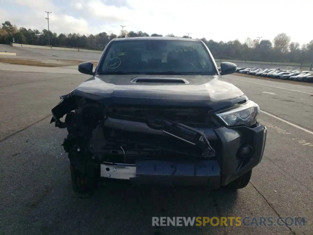 9 Photograph of a damaged car JTEBU5JR6L5807696 TOYOTA 4RUNNER 2020