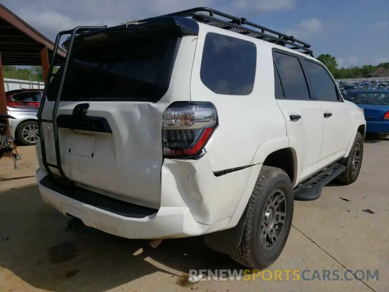 4 Photograph of a damaged car JTEBU5JR6L5809321 TOYOTA 4RUNNER 2020