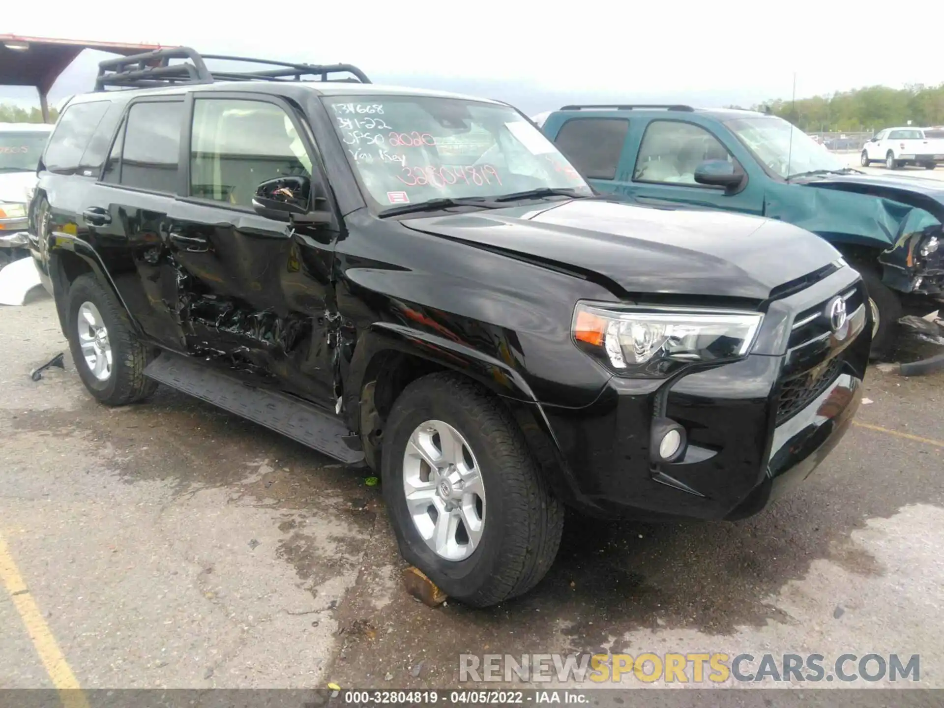 1 Photograph of a damaged car JTEBU5JR6L5817161 TOYOTA 4RUNNER 2020