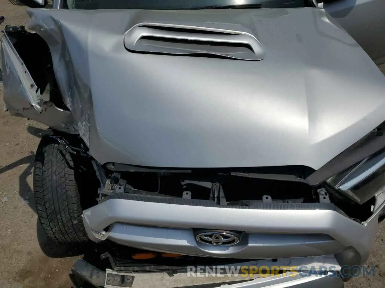 12 Photograph of a damaged car JTEBU5JR6L5820044 TOYOTA 4RUNNER 2020