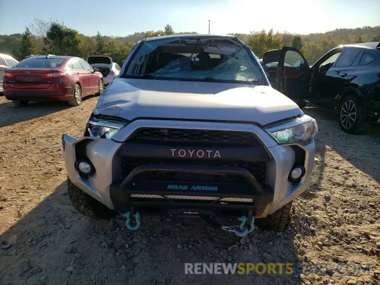 5 Photograph of a damaged car JTEBU5JR6L5823770 TOYOTA 4RUNNER 2020