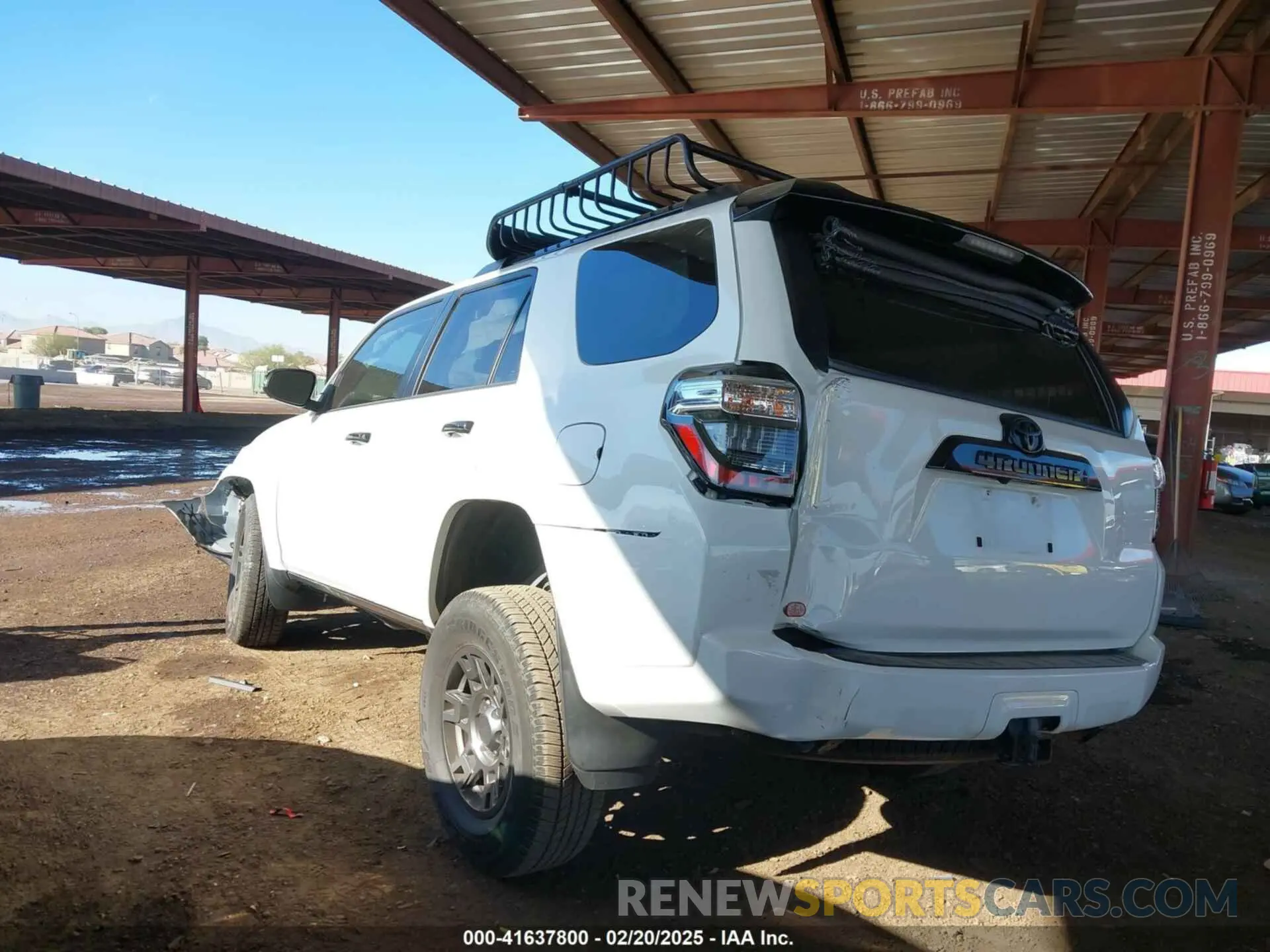 3 Photograph of a damaged car JTEBU5JR6L5832422 TOYOTA 4RUNNER 2020