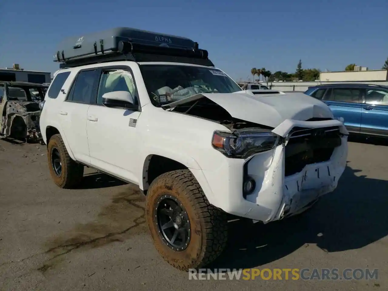 1 Photograph of a damaged car JTEBU5JR6L5835014 TOYOTA 4RUNNER 2020