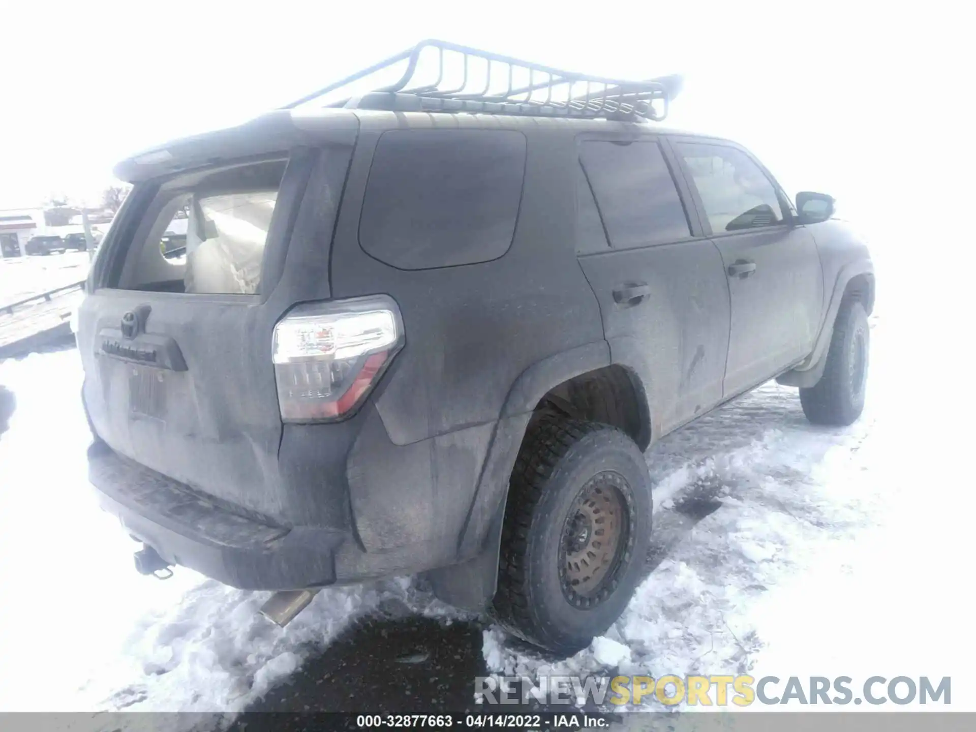 4 Photograph of a damaged car JTEBU5JR6L5835241 TOYOTA 4RUNNER 2020