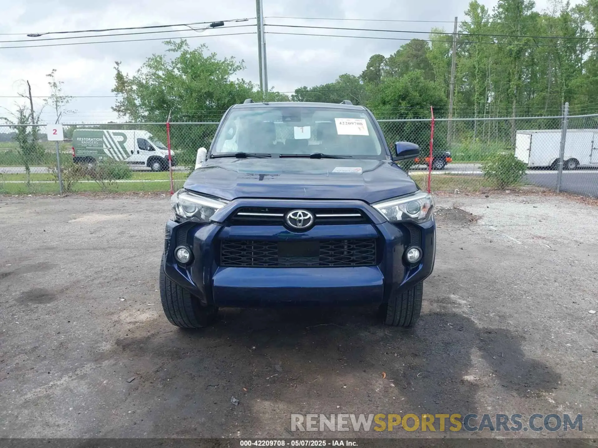 12 Photograph of a damaged car JTEBU5JR7L5740963 TOYOTA 4RUNNER 2020