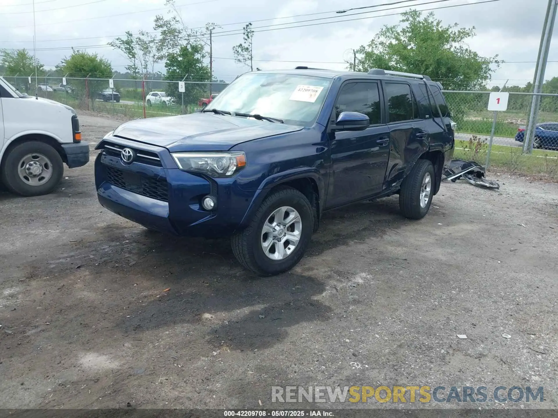 2 Photograph of a damaged car JTEBU5JR7L5740963 TOYOTA 4RUNNER 2020