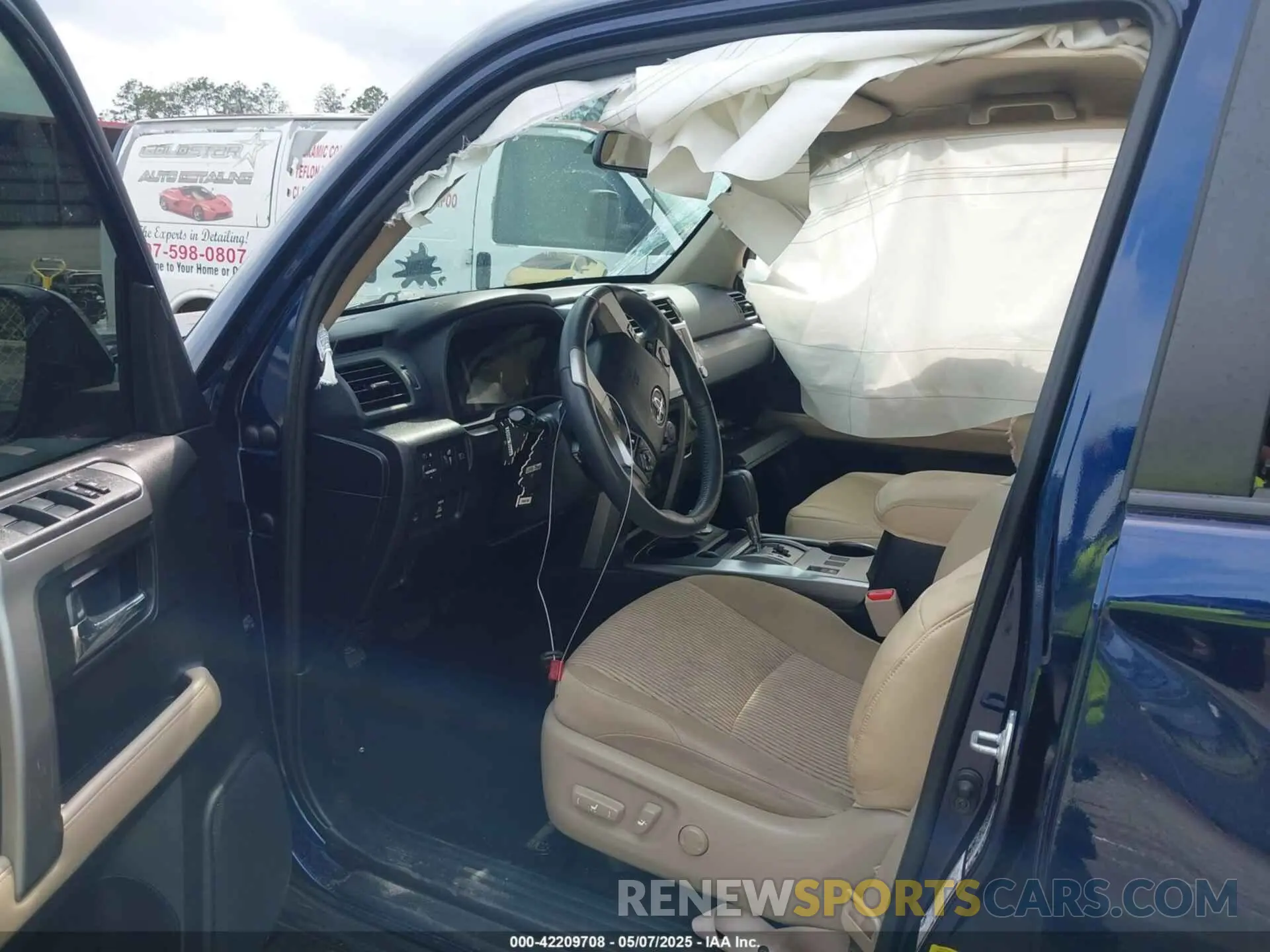 5 Photograph of a damaged car JTEBU5JR7L5740963 TOYOTA 4RUNNER 2020