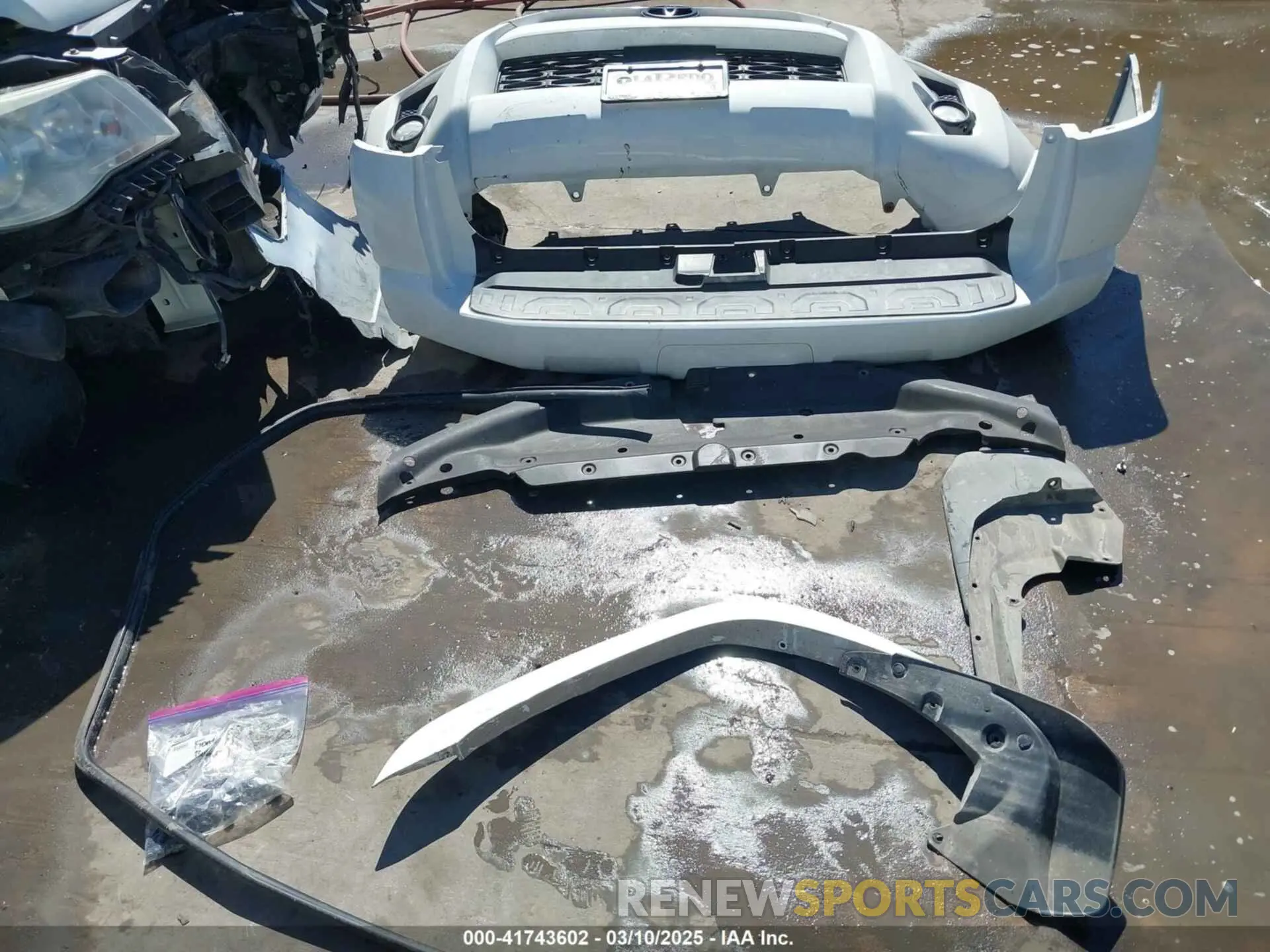 12 Photograph of a damaged car JTEBU5JR7L5742311 TOYOTA 4RUNNER 2020