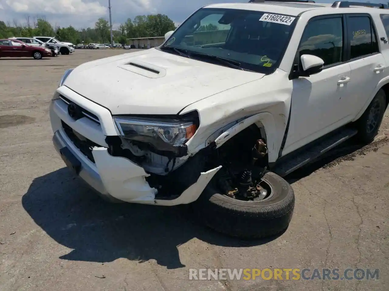 9 Photograph of a damaged car JTEBU5JR7L5760159 TOYOTA 4RUNNER 2020