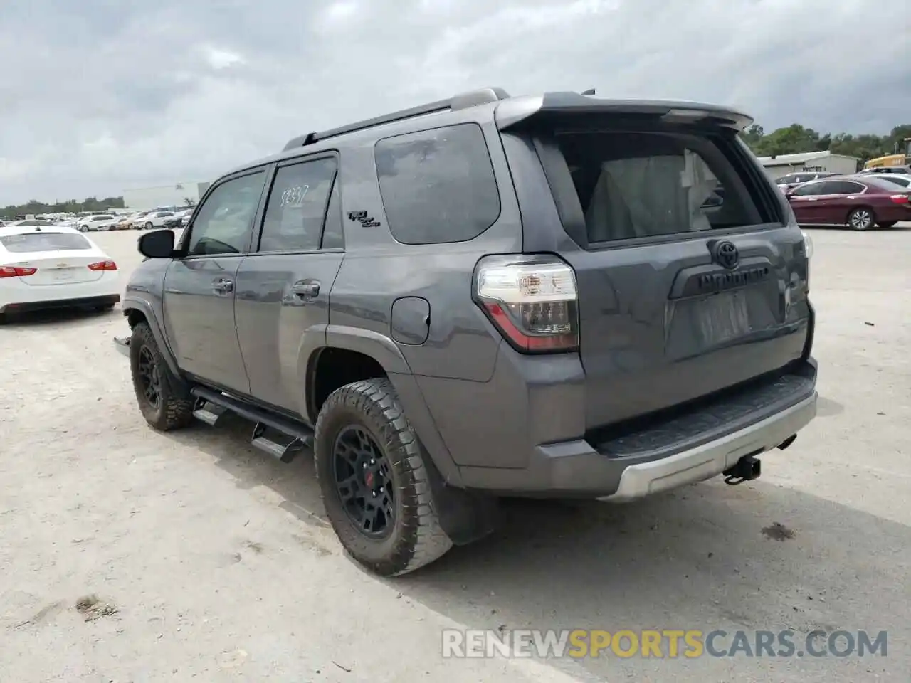 3 Photograph of a damaged car JTEBU5JR7L5769265 TOYOTA 4RUNNER 2020