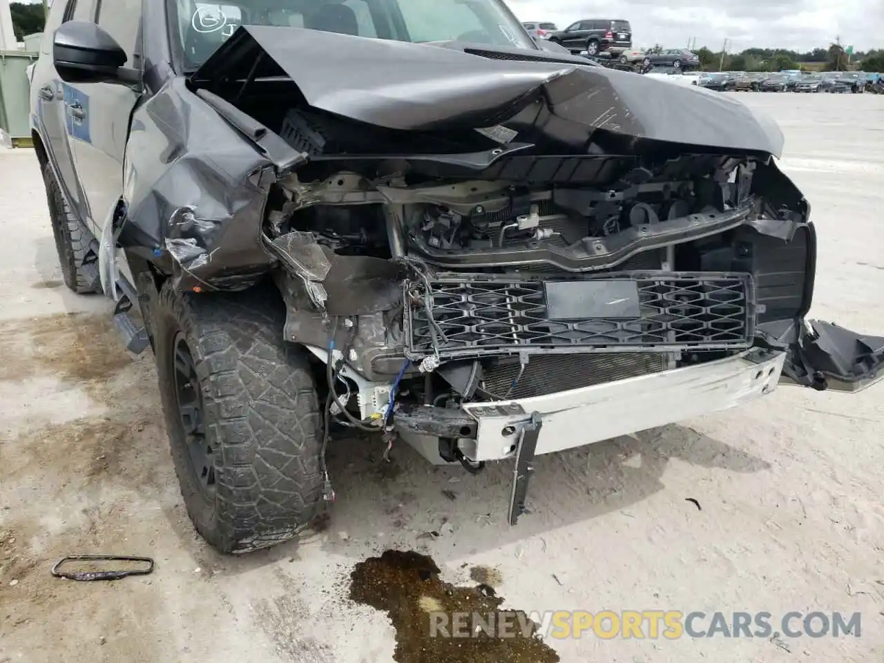 9 Photograph of a damaged car JTEBU5JR7L5769265 TOYOTA 4RUNNER 2020