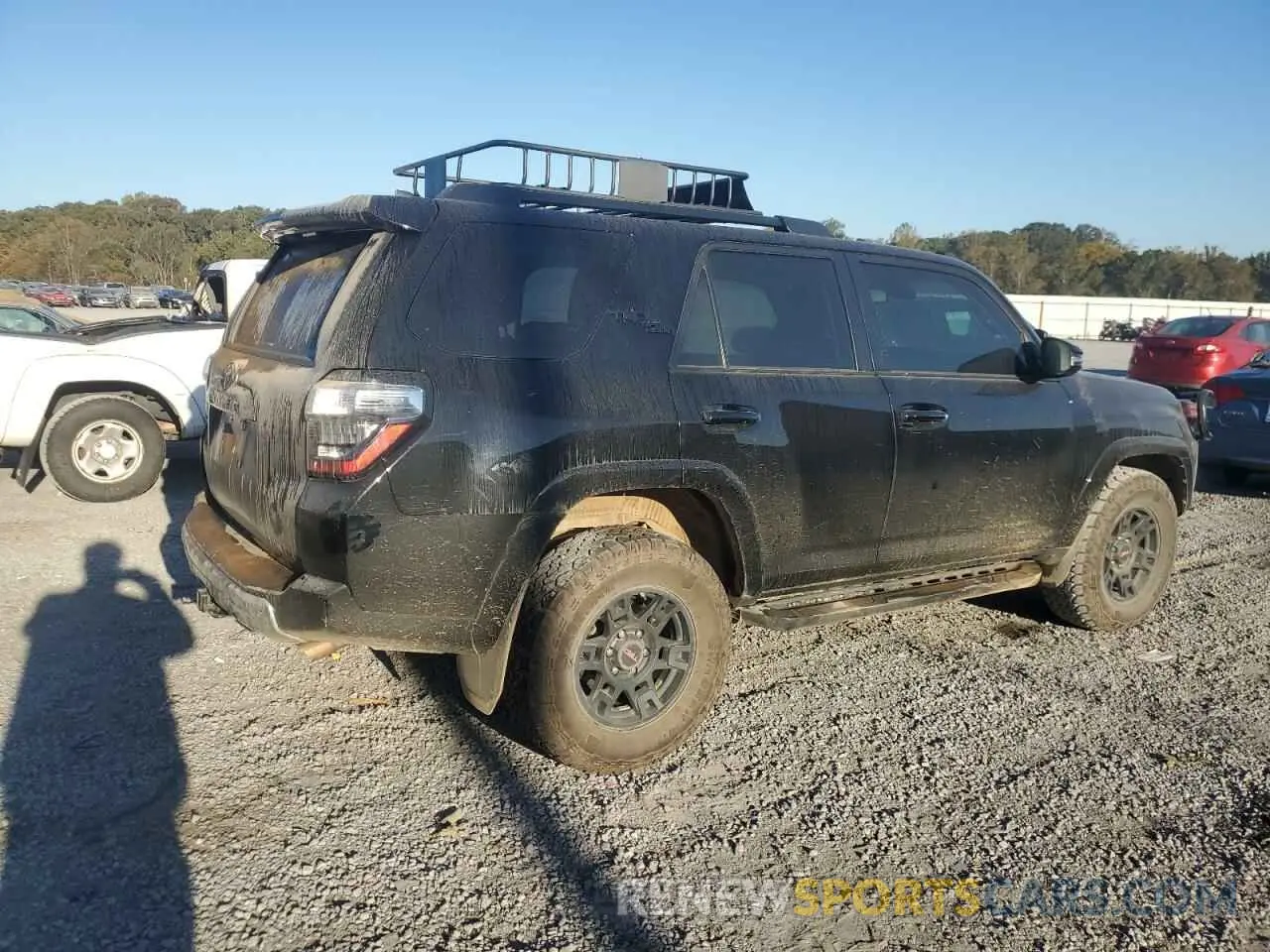 3 Photograph of a damaged car JTEBU5JR7L5770917 TOYOTA 4RUNNER 2020