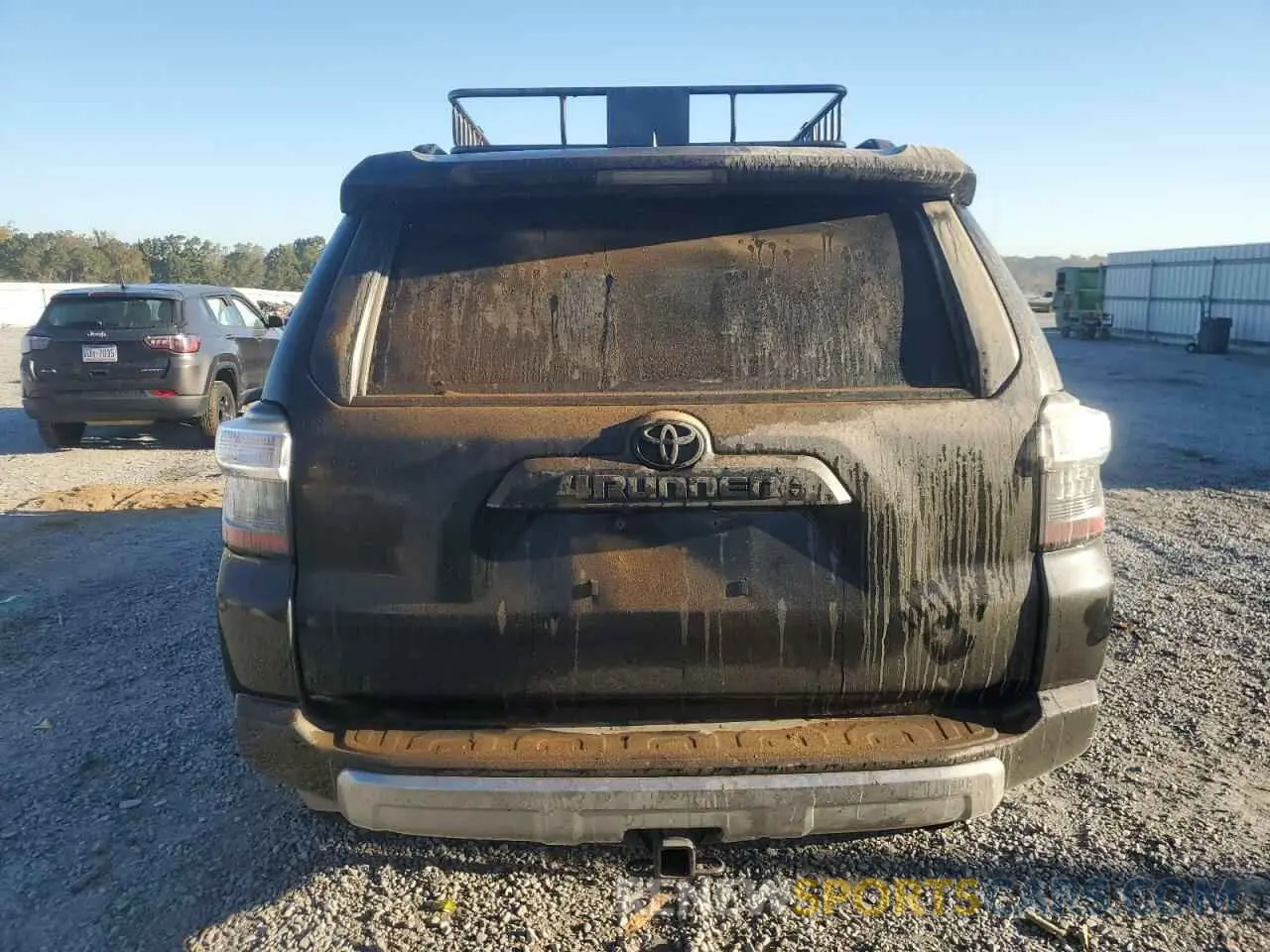 6 Photograph of a damaged car JTEBU5JR7L5770917 TOYOTA 4RUNNER 2020