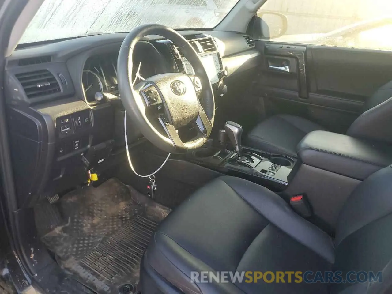 8 Photograph of a damaged car JTEBU5JR7L5770917 TOYOTA 4RUNNER 2020