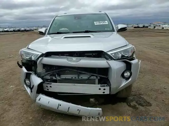 11 Photograph of a damaged car JTEBU5JR7L5776247 TOYOTA 4RUNNER 2020