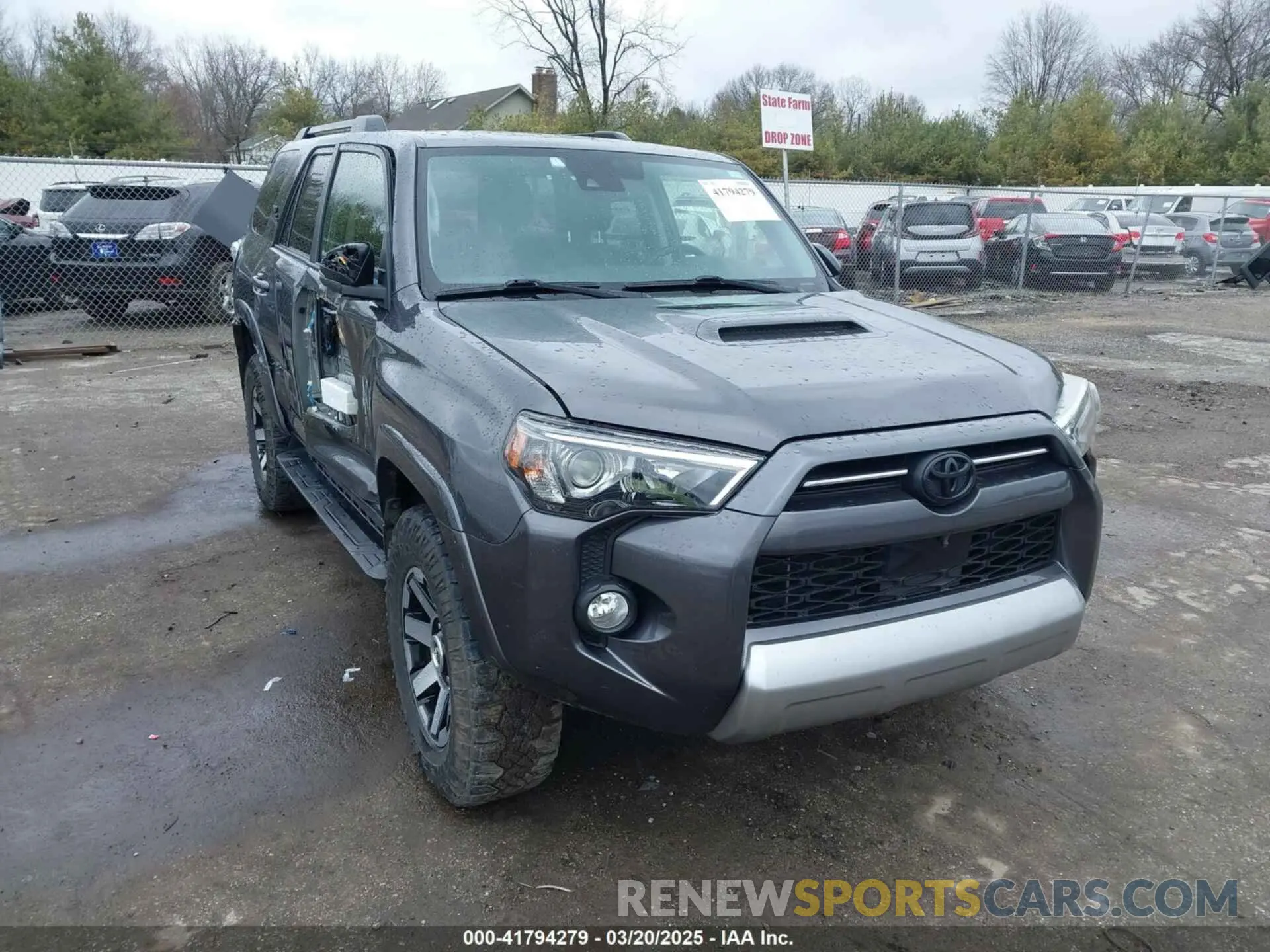 1 Photograph of a damaged car JTEBU5JR7L5778872 TOYOTA 4RUNNER 2020
