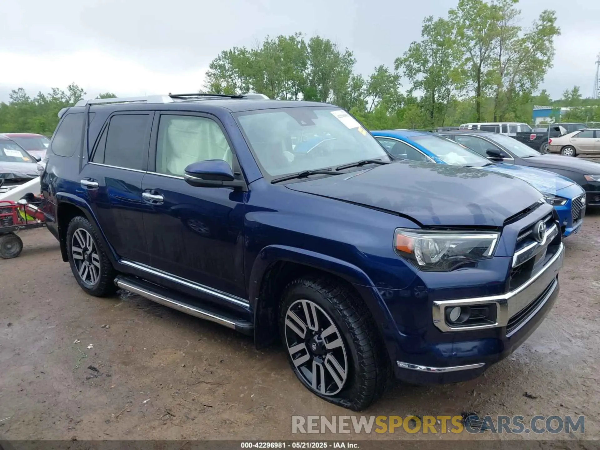 13 Photograph of a damaged car JTEBU5JR7L5789838 TOYOTA 4RUNNER 2020