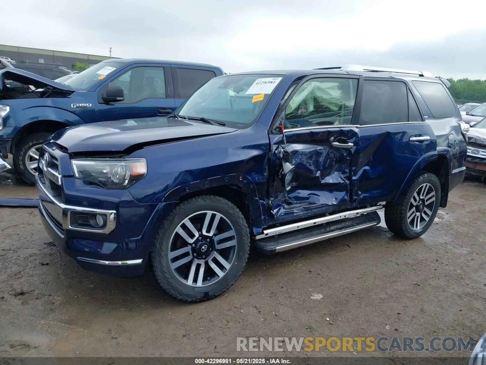 6 Photograph of a damaged car JTEBU5JR7L5789838 TOYOTA 4RUNNER 2020