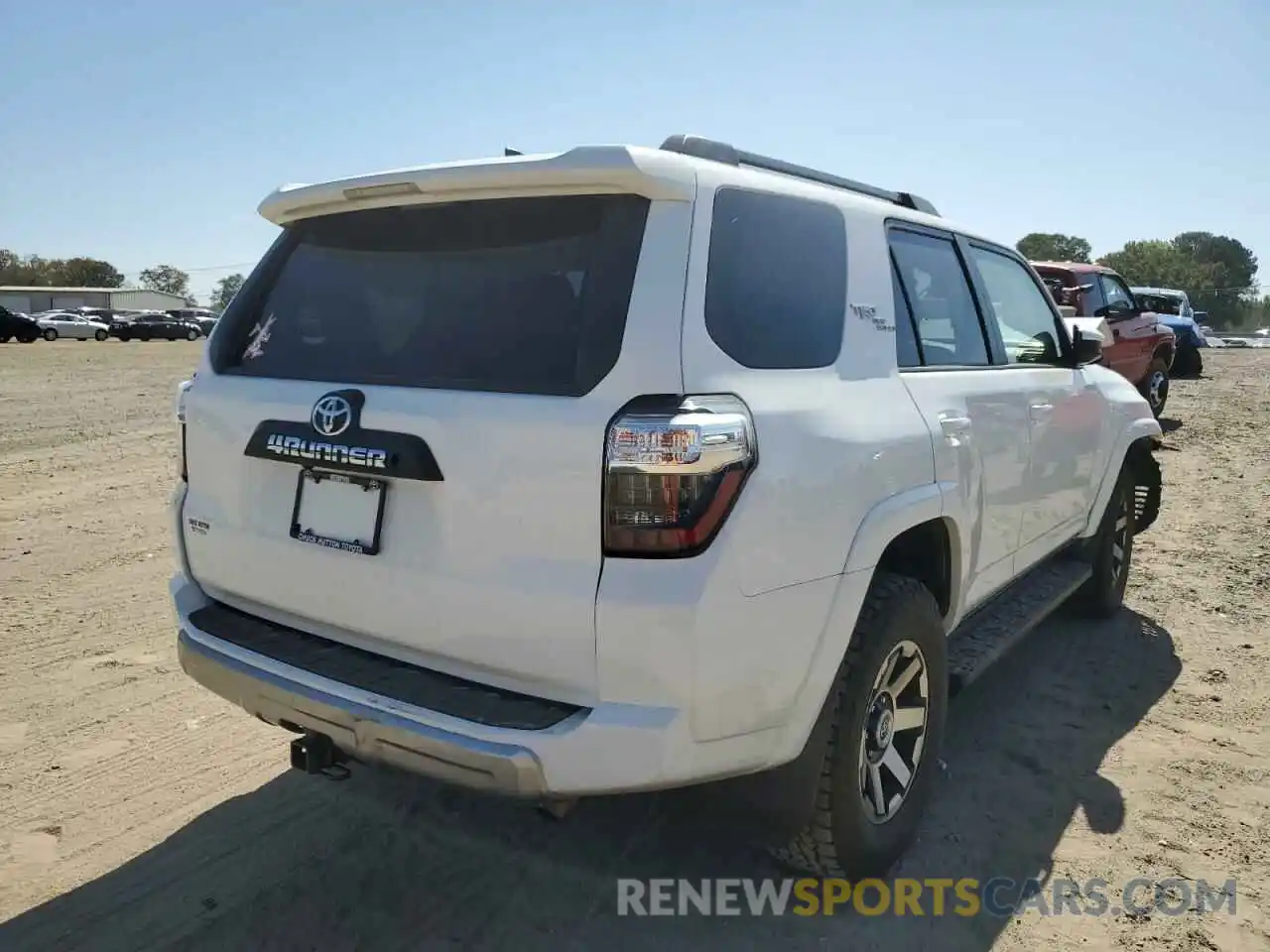 4 Photograph of a damaged car JTEBU5JR7L5789970 TOYOTA 4RUNNER 2020