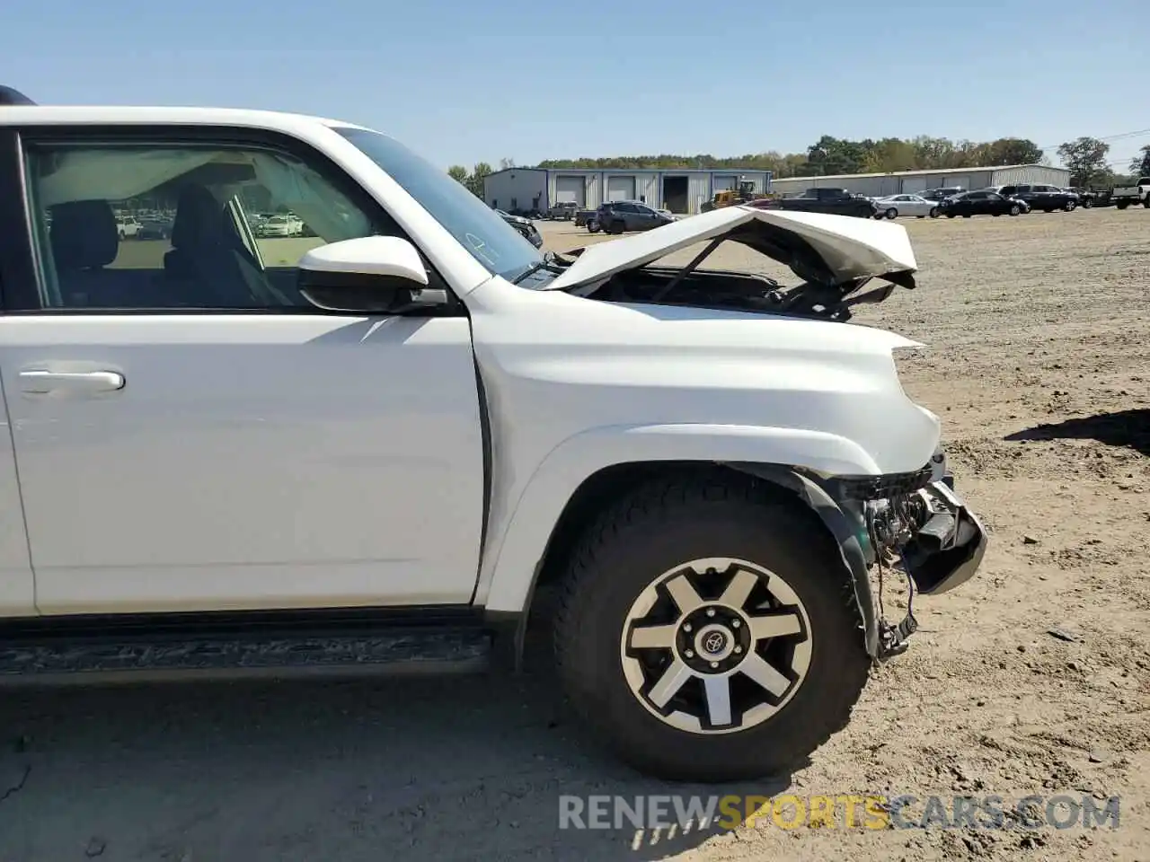 9 Photograph of a damaged car JTEBU5JR7L5789970 TOYOTA 4RUNNER 2020