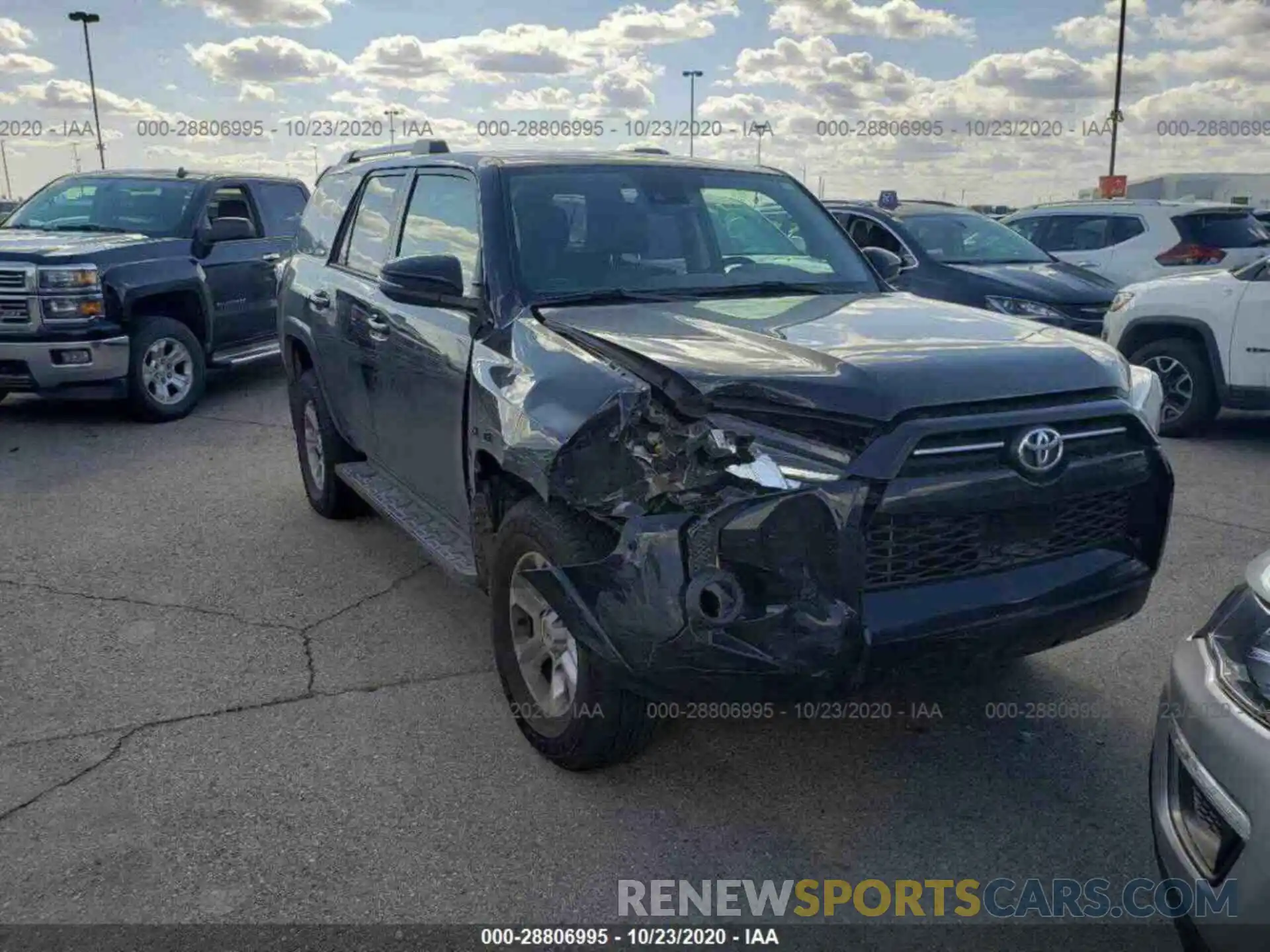 15 Photograph of a damaged car JTEBU5JR7L5796577 TOYOTA 4RUNNER 2020