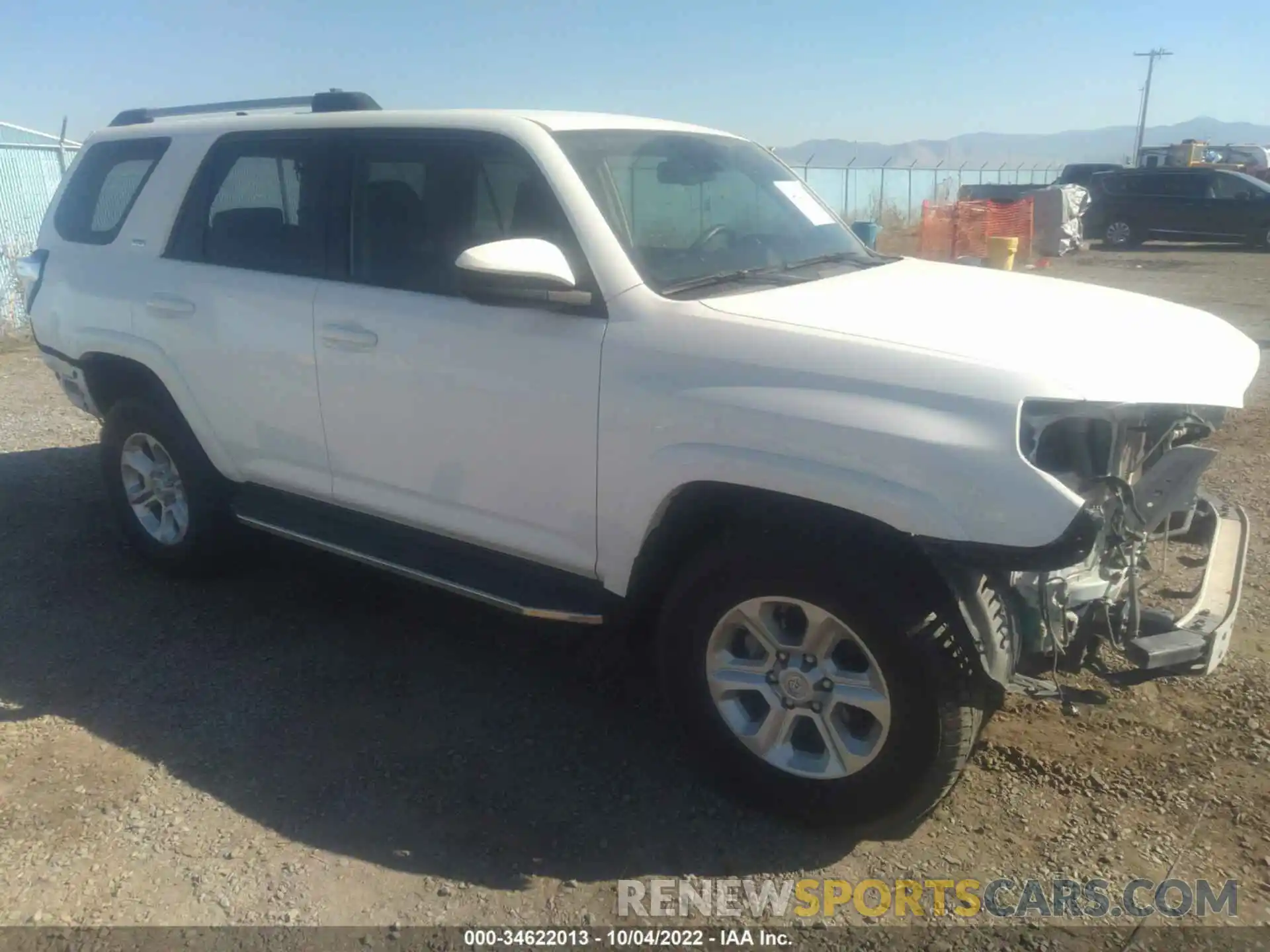 1 Photograph of a damaged car JTEBU5JR7L5796952 TOYOTA 4RUNNER 2020