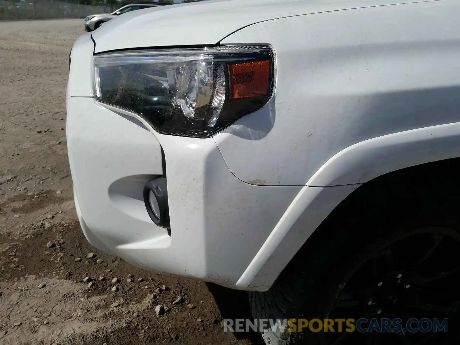 9 Photograph of a damaged car JTEBU5JR7L5800353 TOYOTA 4RUNNER 2020