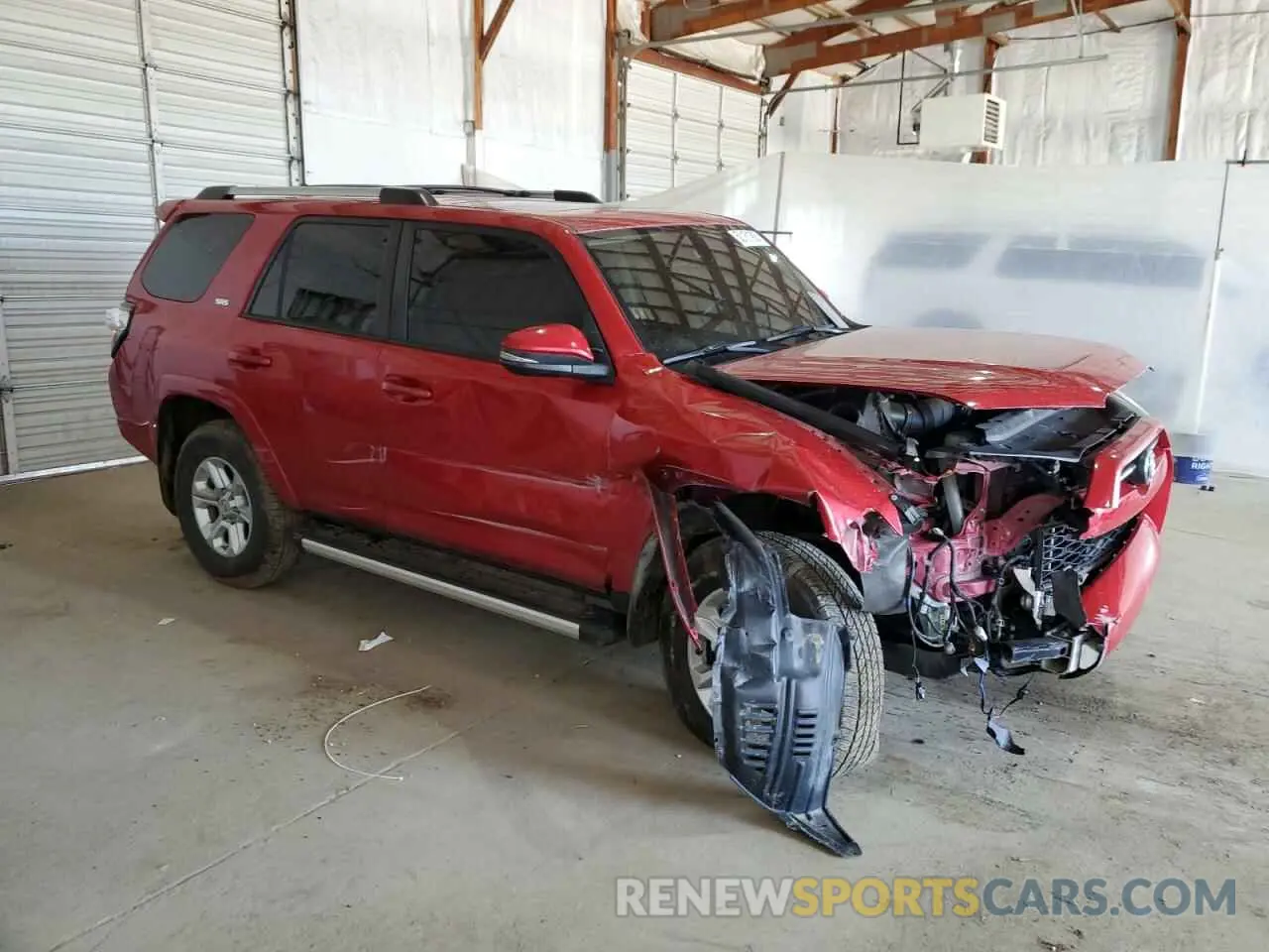 4 Photograph of a damaged car JTEBU5JR7L5805777 TOYOTA 4RUNNER 2020