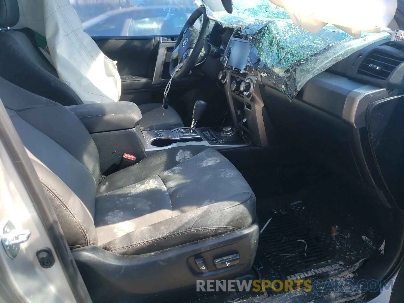 5 Photograph of a damaged car JTEBU5JR7L5807237 TOYOTA 4RUNNER 2020