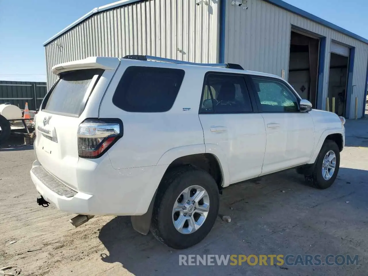 3 Photograph of a damaged car JTEBU5JR8L5750417 TOYOTA 4RUNNER 2020