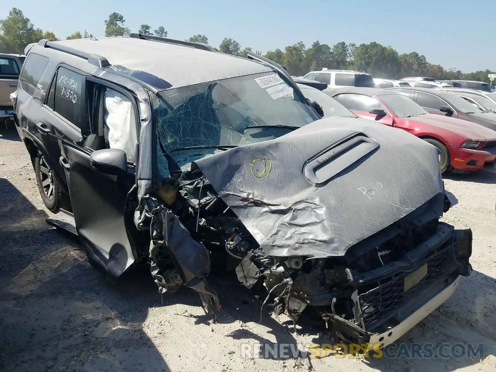 1 Photograph of a damaged car JTEBU5JR8L5755424 TOYOTA 4RUNNER 2020