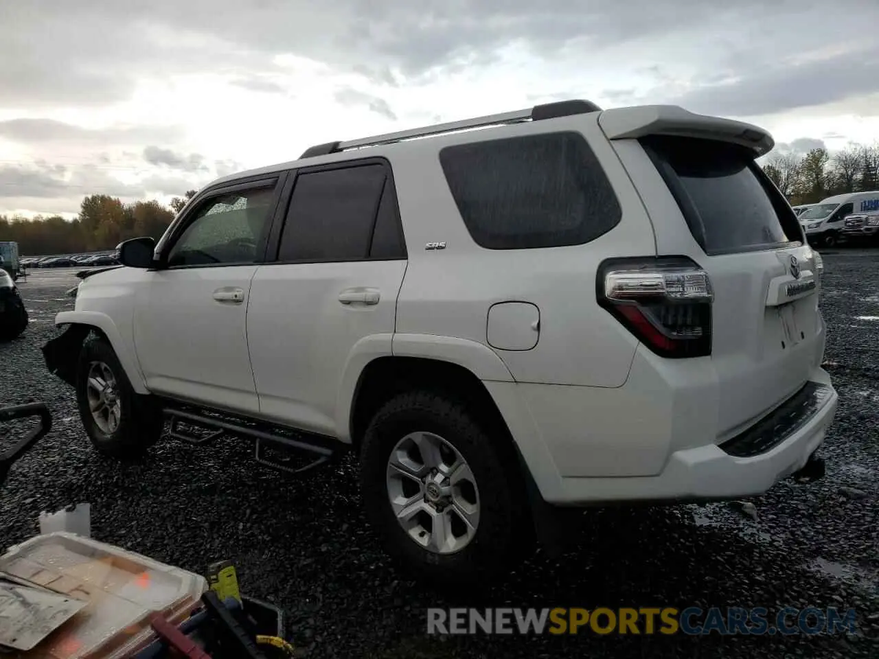 2 Photograph of a damaged car JTEBU5JR8L5756699 TOYOTA 4RUNNER 2020