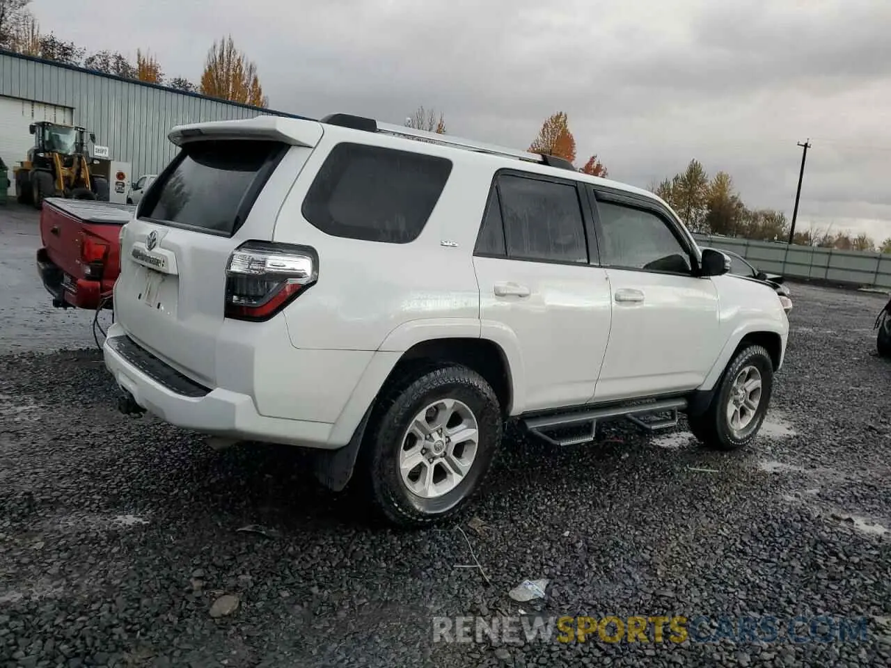 3 Photograph of a damaged car JTEBU5JR8L5756699 TOYOTA 4RUNNER 2020